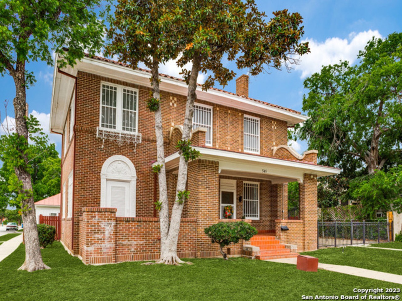 After major reno, one of the few brick homes in the King William area is back on the market