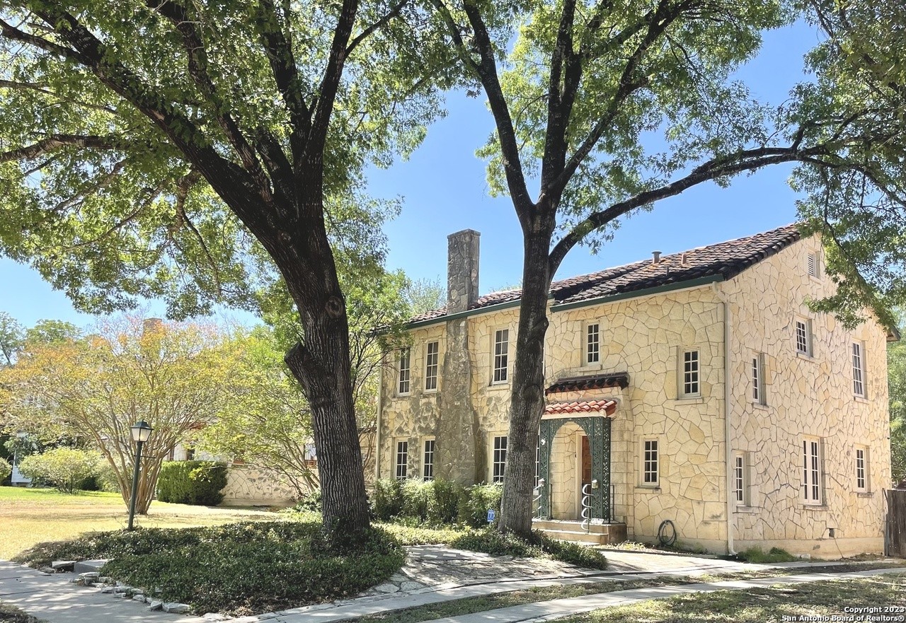 An eclectic San Antonio home with a bar that looks like a piano is back on the market after 2 price cuts