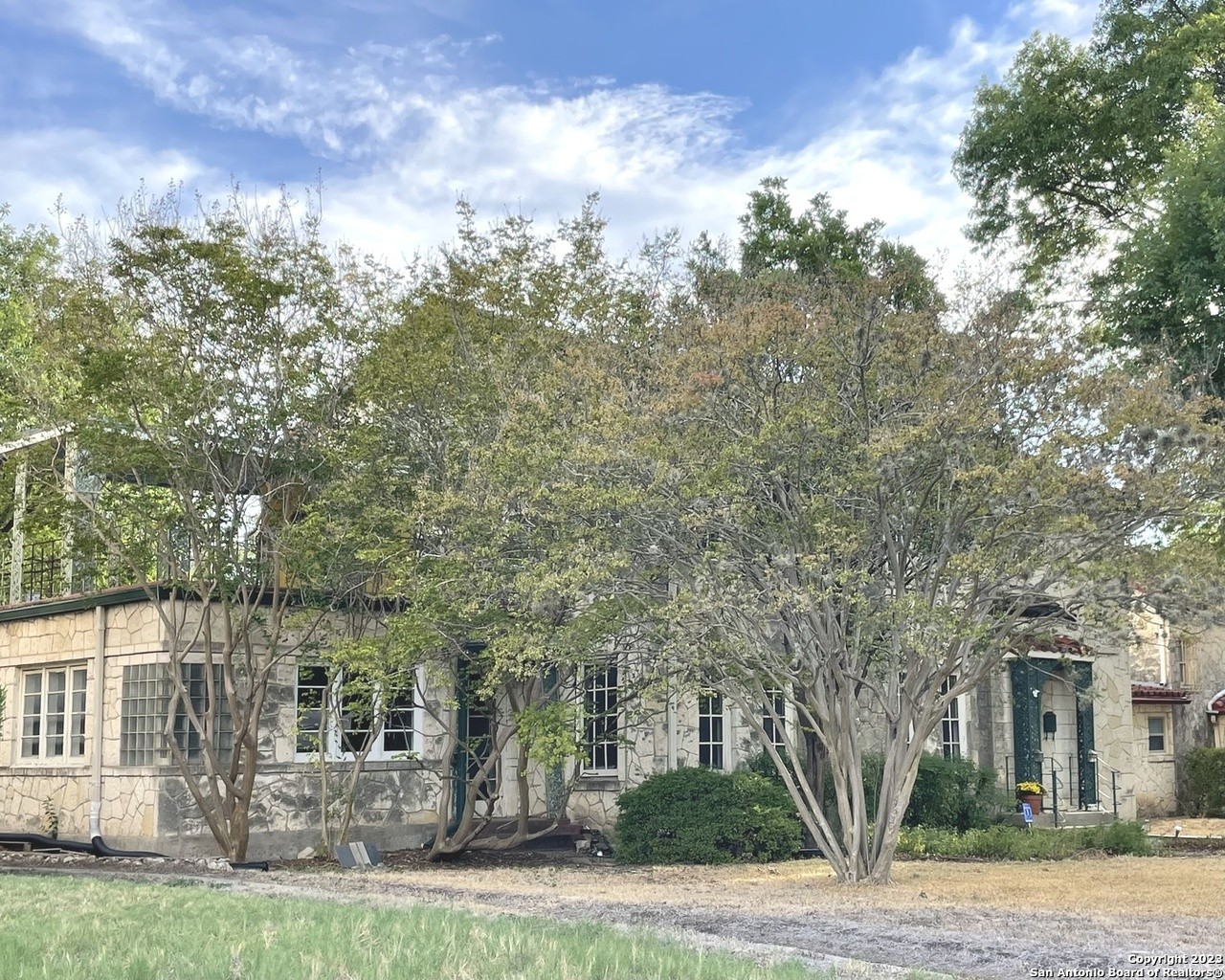 An eclectic San Antonio home with a bar that looks like a piano is back on the market after 2 price cuts